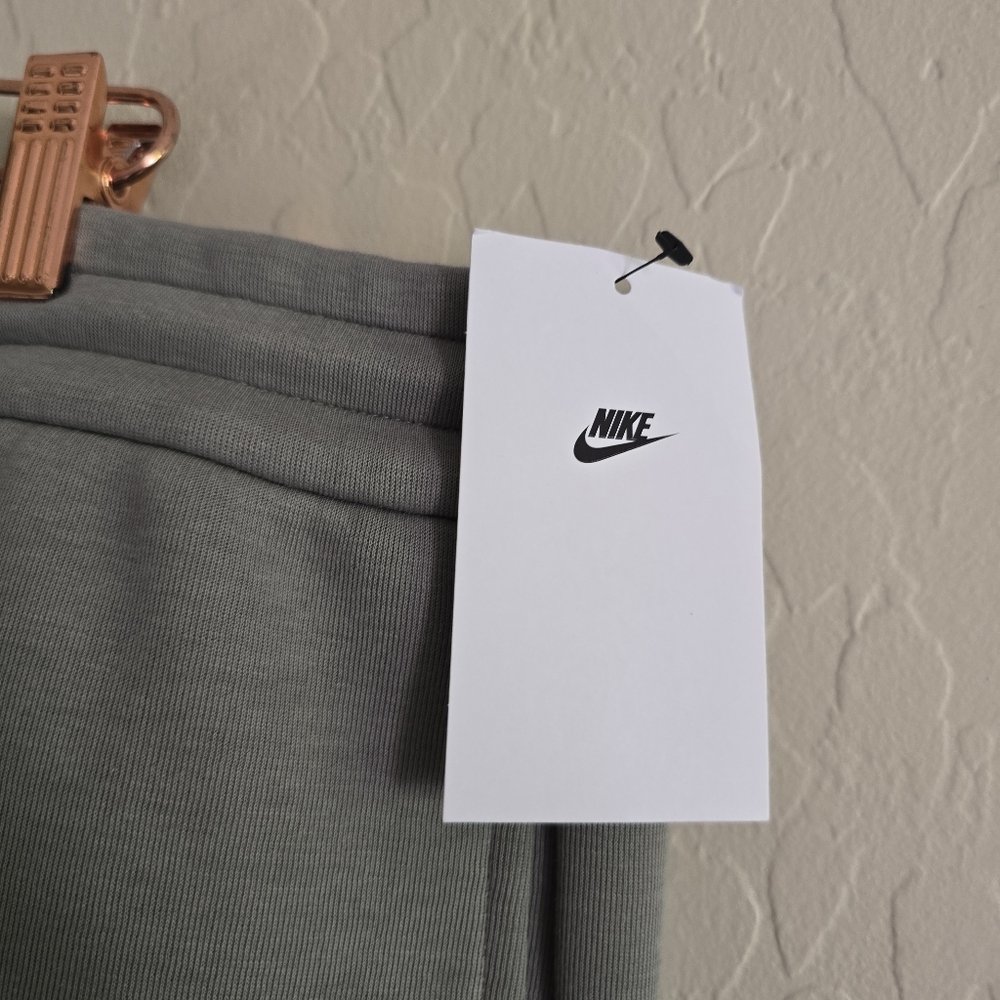 Nike Tech Fleece Reimagined Loose Fit Dark Stucco Pants Men's Large - Picture 5 of 16